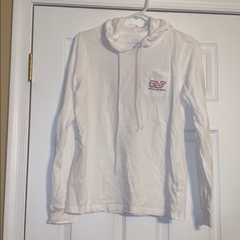 Vineyard vines hooded long sleeve t shirt!